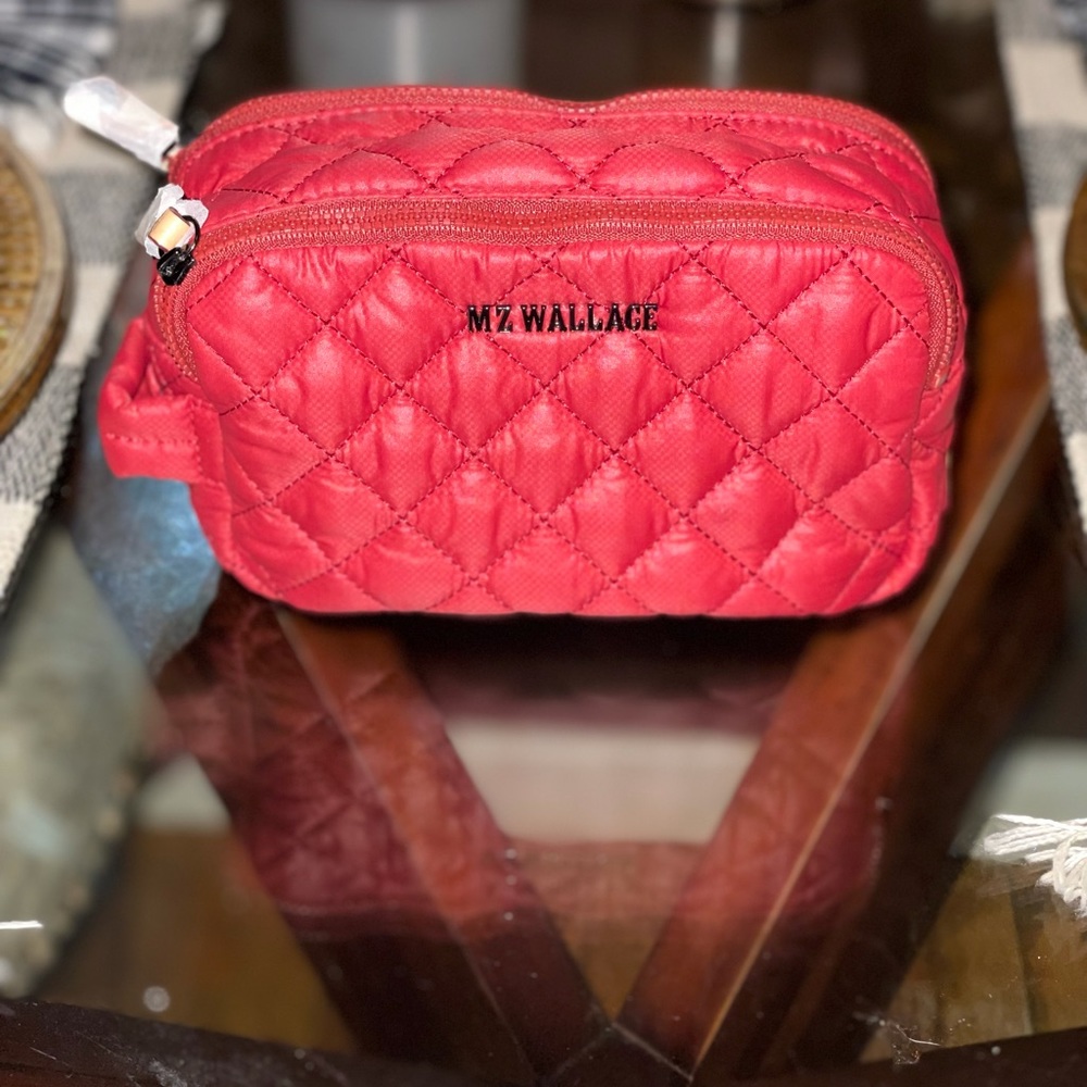Mzwallace Sam cosmetic pouch in Dahlia